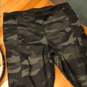 Athleta Cropped Camo Leggings